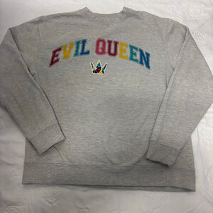 Women's Medium Evil Queen Gray Multicolor Sweatshirt made in USA 100% cotton